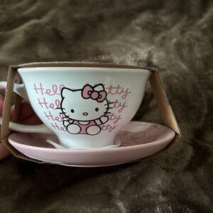 HELLO KITTY tea cup and saucer set